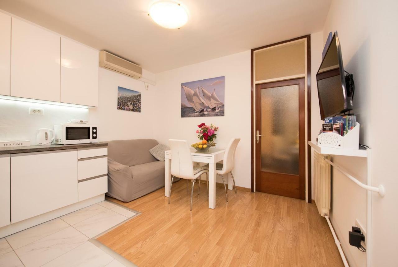Apartment Pax Split Buitenkant foto